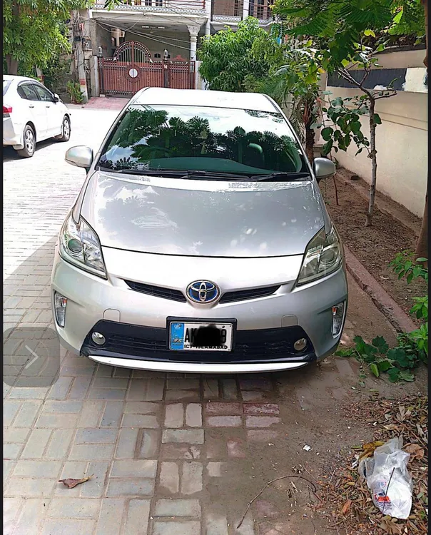 Toyota Prius 2015 for Sale in Faisalabad Image-1
