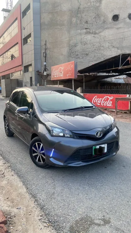 Toyota Vitz 2014 for Sale in Faisalabad Image-1