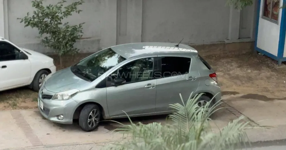 Toyota Vitz 2011 for Sale in Wah cantt Image-1