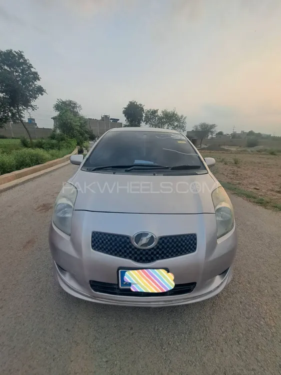 Toyota Vitz 2007 for Sale in Peshawar Image-1