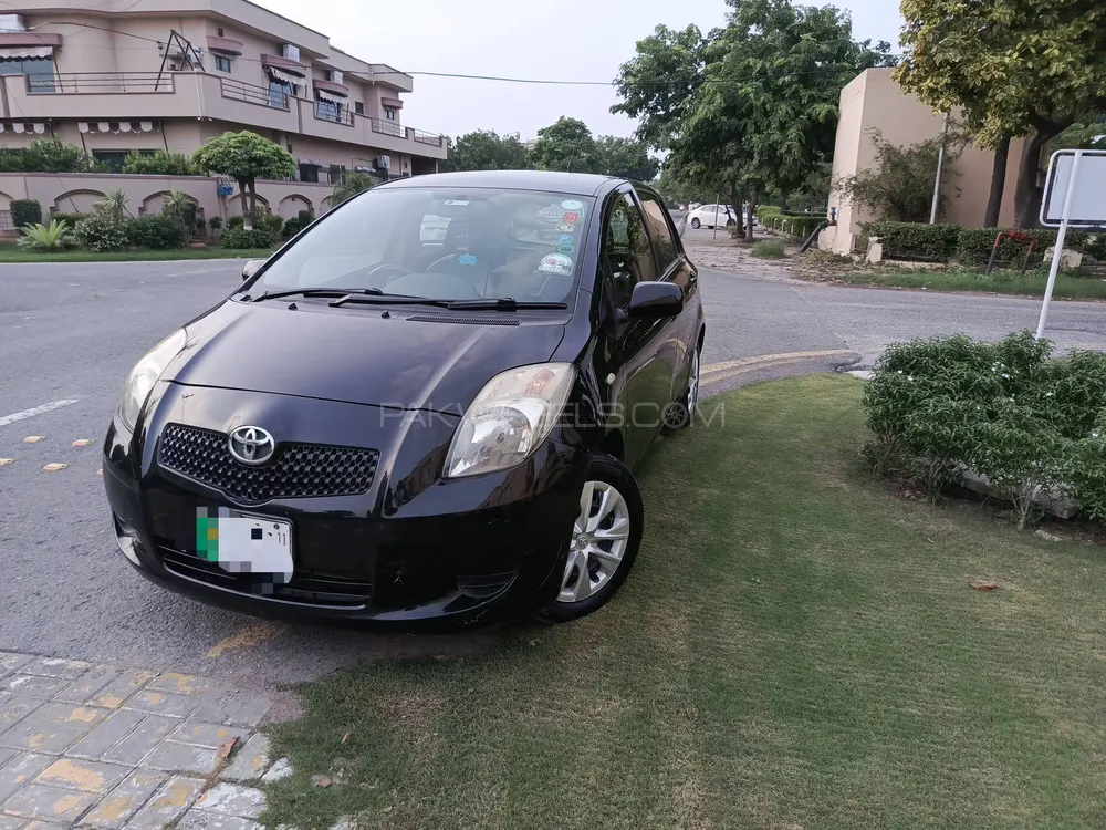 Toyota Vitz 2006 for Sale in Lahore Image-1