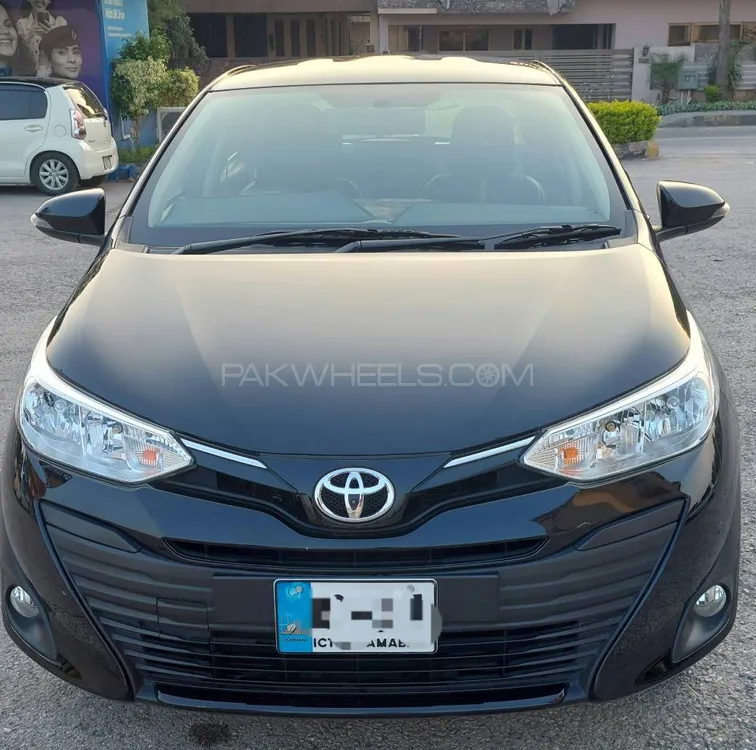 Toyota Yaris Sedan 2023 for Sale in Islamabad Image-1