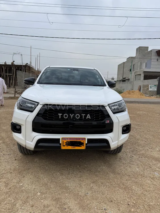 Toyota Hilux 2021 for Sale in Karachi Image-1