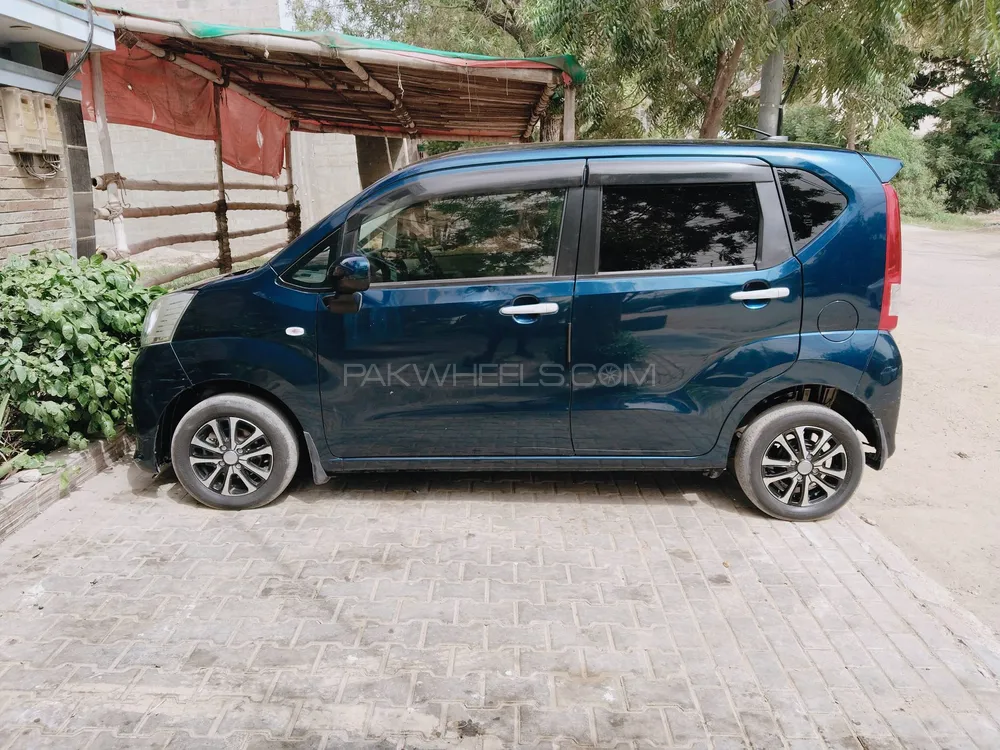 Daihatsu Move 2022 for Sale in Karachi Image-1