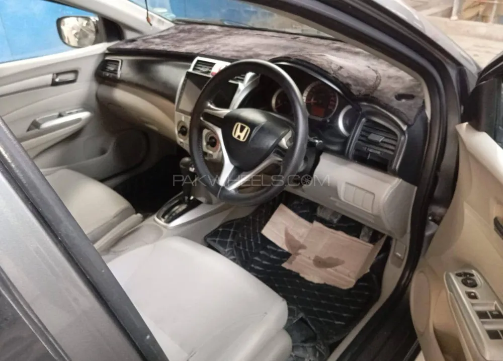 Honda City 2013 for Sale in Karachi Image-1