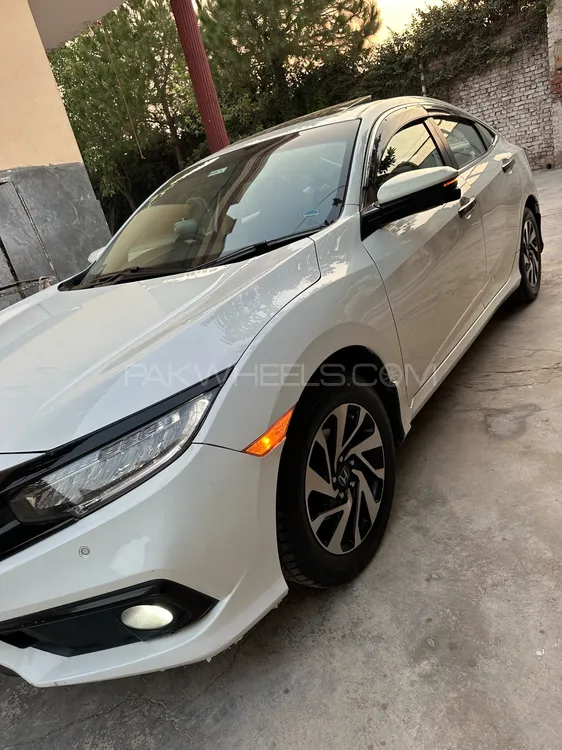 Honda Civic 2016 for Sale in Peshawar Image-1