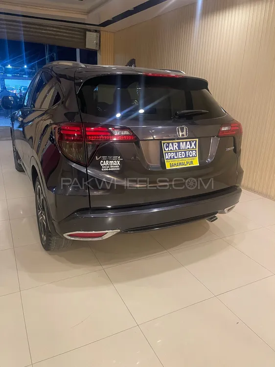 Honda Vezel 2016 for Sale in Bahawalpur Honda Vezel 2016 for Sale in Bahawalpur Image-4