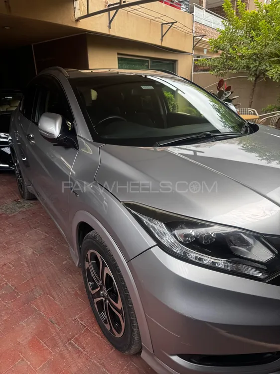Honda Vezel 2016 for Sale in Lahore Image-1