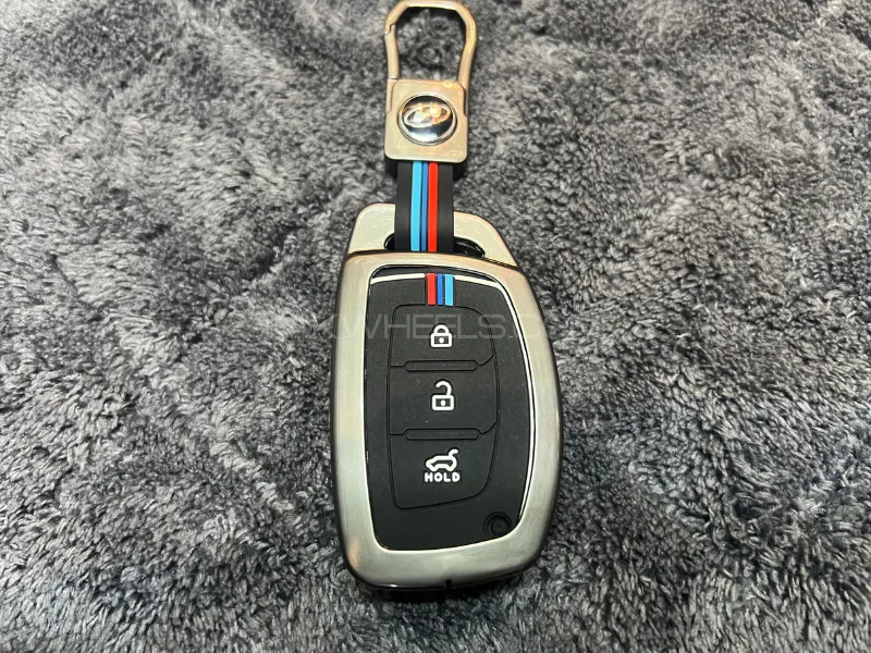 Hyundai Elantra METAL Key Cover with Metal Shell Image-1