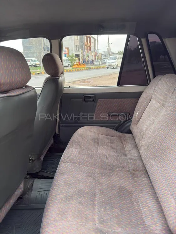 Suzuki Mehran 2016 for Sale in Lahore Image-1