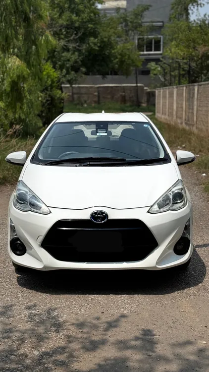 Toyota Aqua 2016 for Sale in Peshawar Image-1