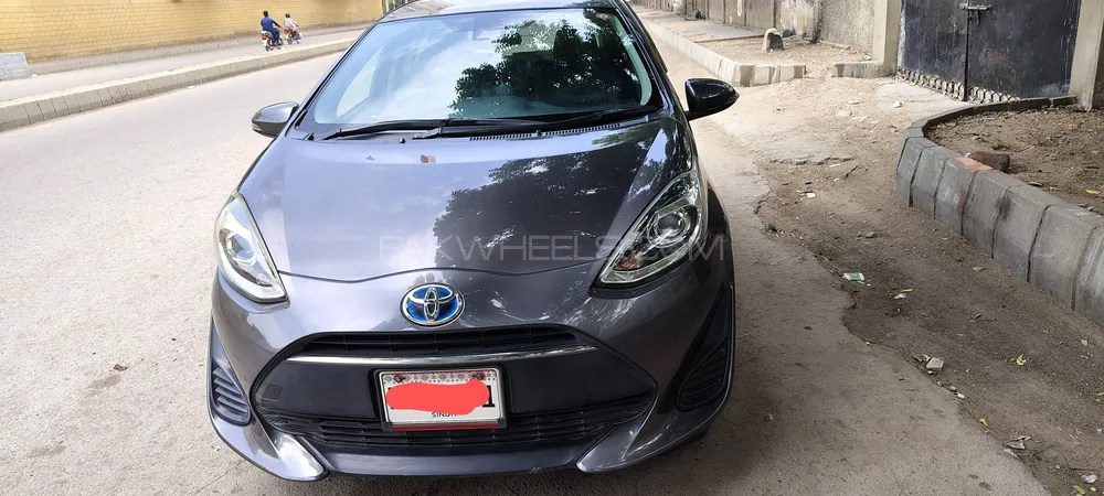 Toyota Aqua 2017 for Sale in Karachi Image-1