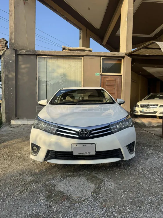 Toyota Corolla 2015 for Sale in Islamabad Image-1