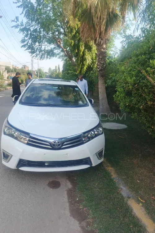 Toyota Corolla 2015 for Sale in Multan Image-1