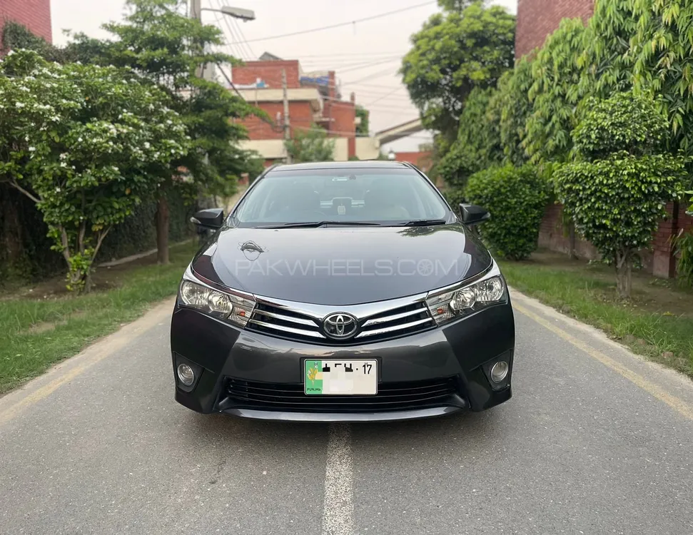 Toyota Corolla 2017 for Sale in Lahore Image-1