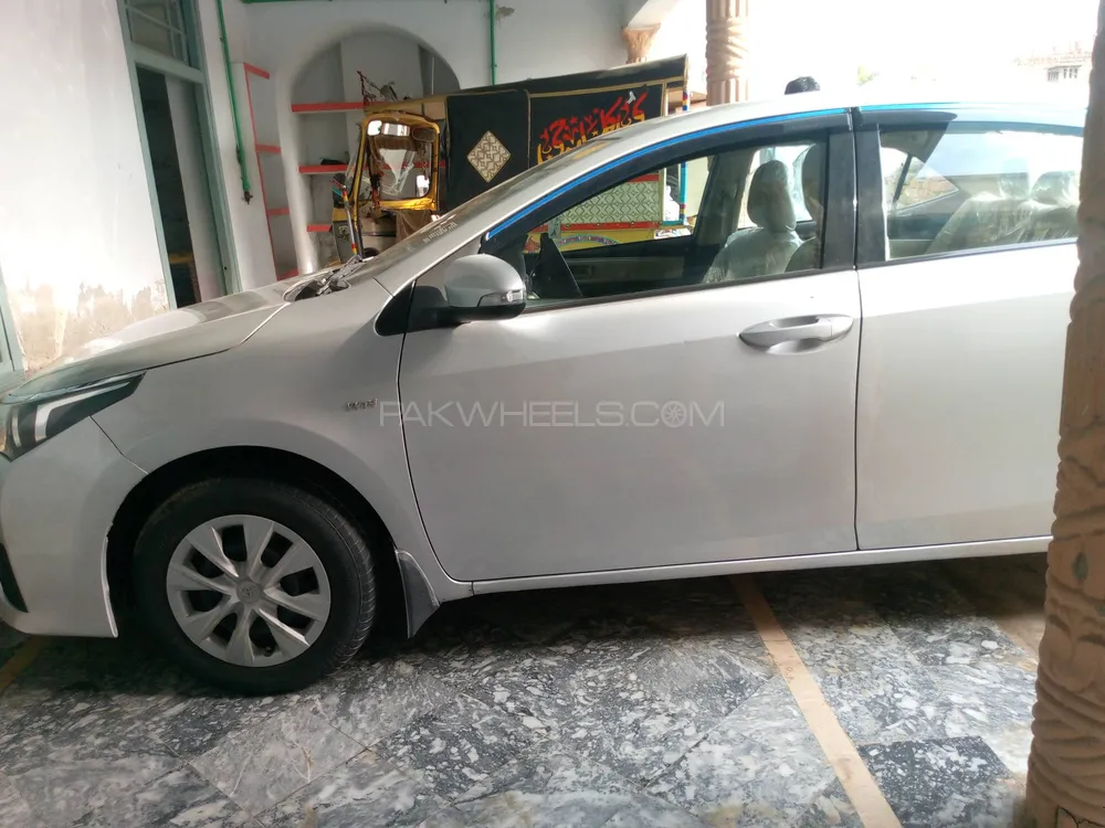 Toyota Corolla 2017 for Sale in Sargodha Image-1