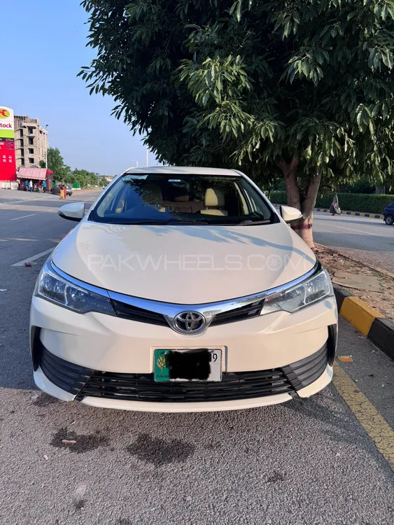 Toyota Corolla 2018 for Sale in Islamabad Image-1