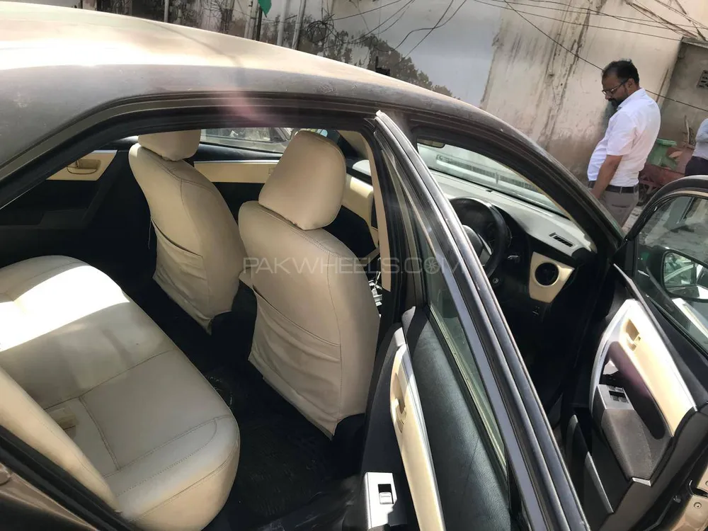 Toyota Corolla 2019 for Sale in Karachi Image-1