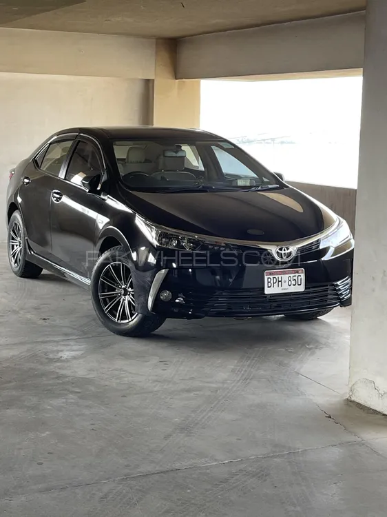 Toyota Corolla 2019 for Sale in Karachi Image-1