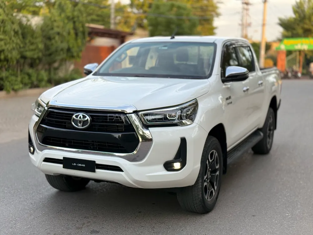 Toyota Hilux 2021 for Sale in Multan Image-1