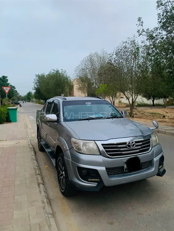 Toyota Hilux 2012 for Sale in Karachi Image-1