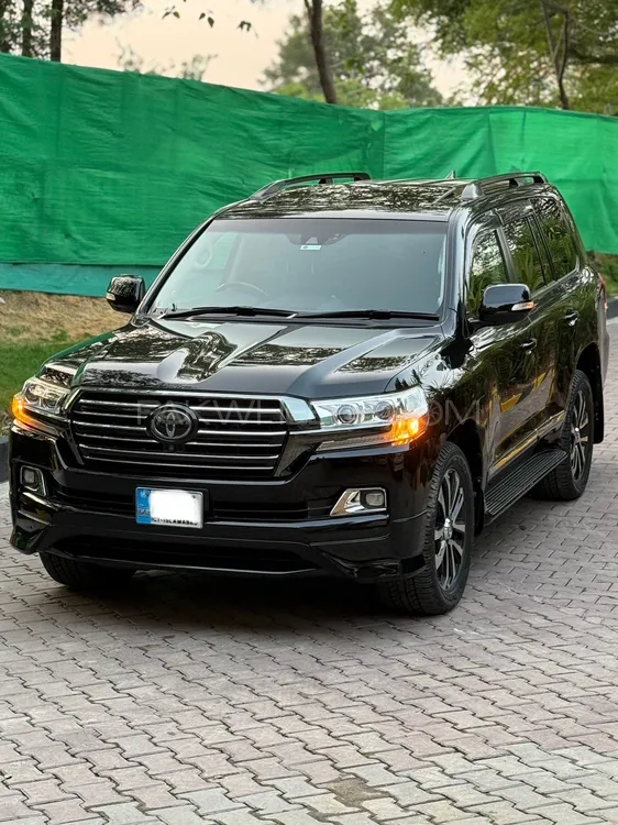 Toyota Land Cruiser 2016 for Sale in Islamabad Image-1