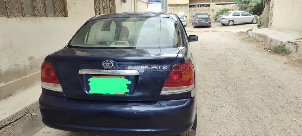 Toyota Platz 2004 for Sale in Karachi Image-1