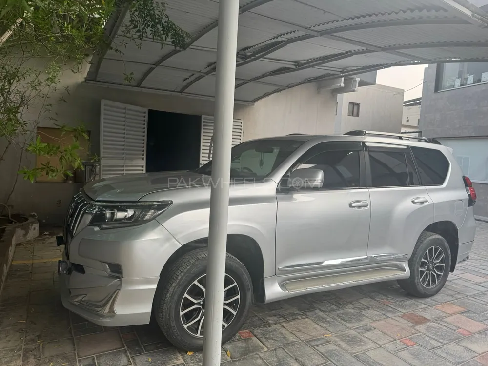 Toyota Prado 2010 for Sale in Lahore Image-1