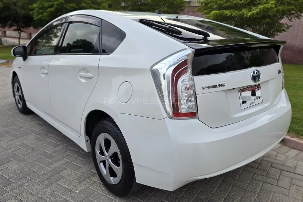 Toyota Prius 2012 for Sale in Karachi Image-1