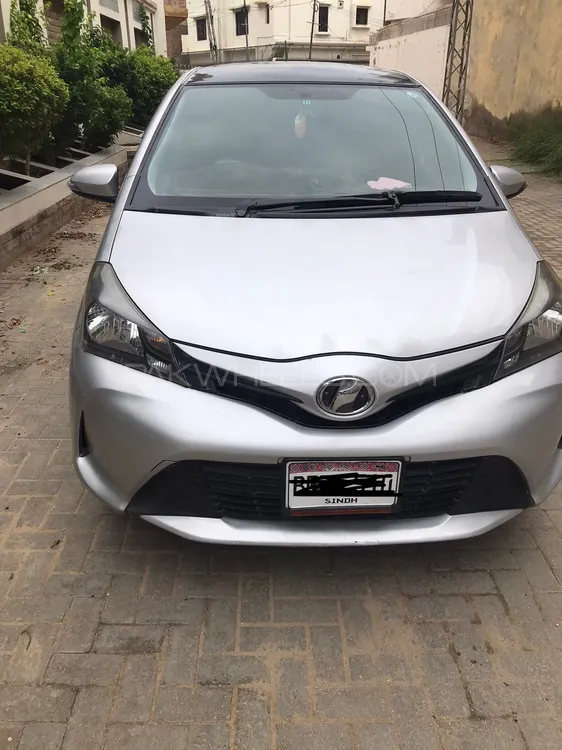 Toyota Vitz 2016 for Sale in Karachi Image-1