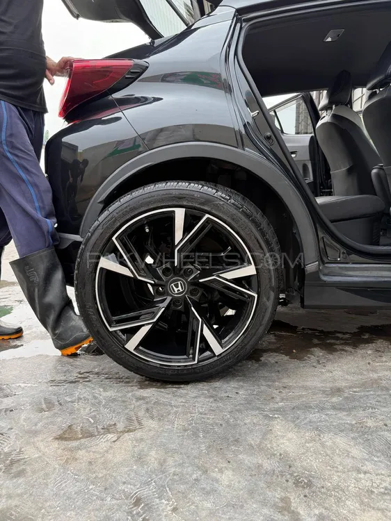 Allow Rims & Low Profile Tyre Image-1
