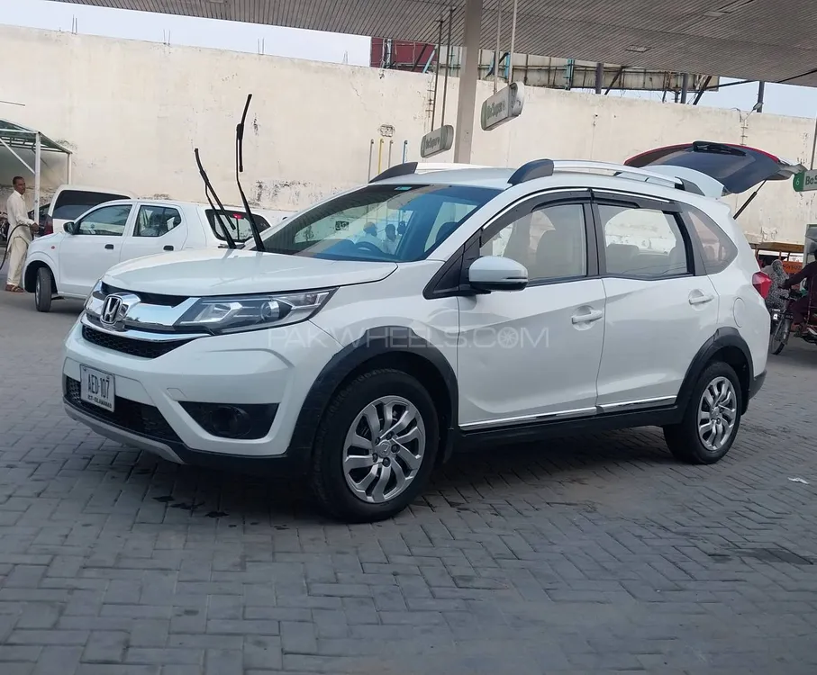Honda BR-V 2017 for Sale in Gujrat Image-1