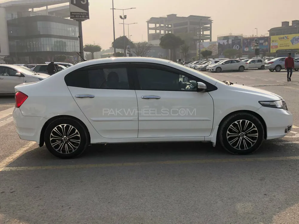 Honda City 2018 for Sale in Lahore Image-1