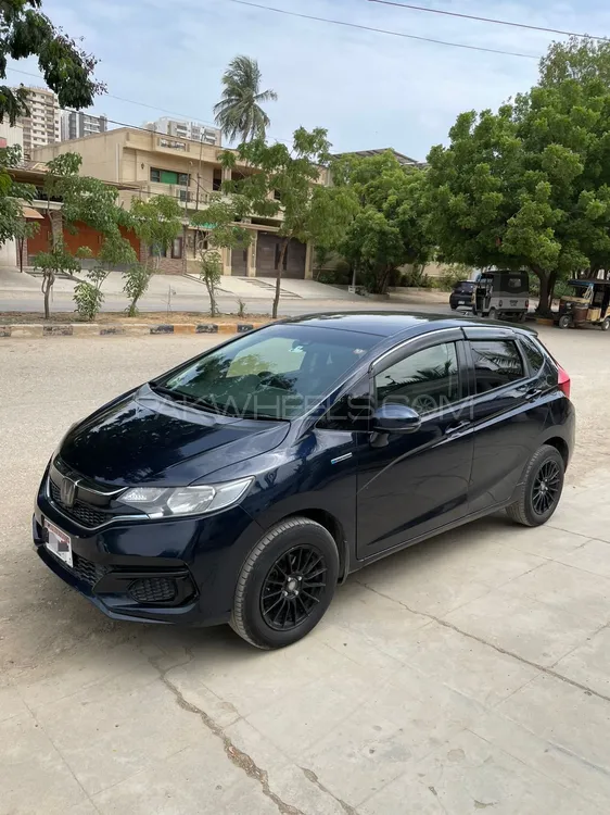 Honda Fit 2018 for Sale in Karachi Image-1
