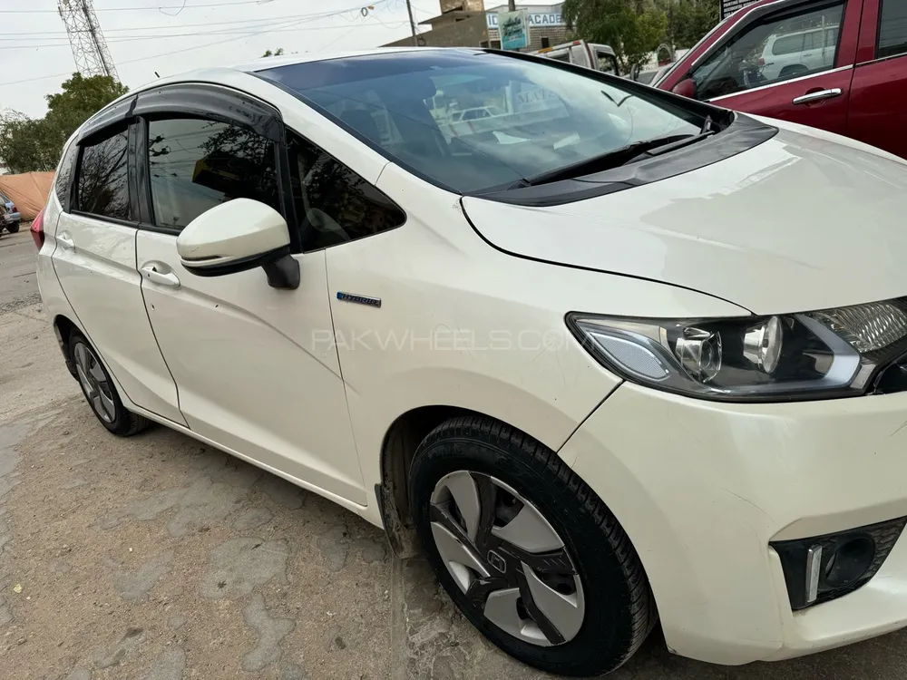 Honda Fit 2014 for Sale in Karachi Image-1