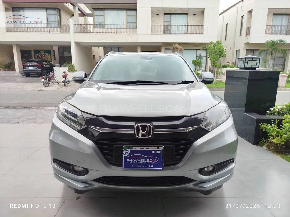 Honda Vezel 2015 for Sale in Lahore Image-1