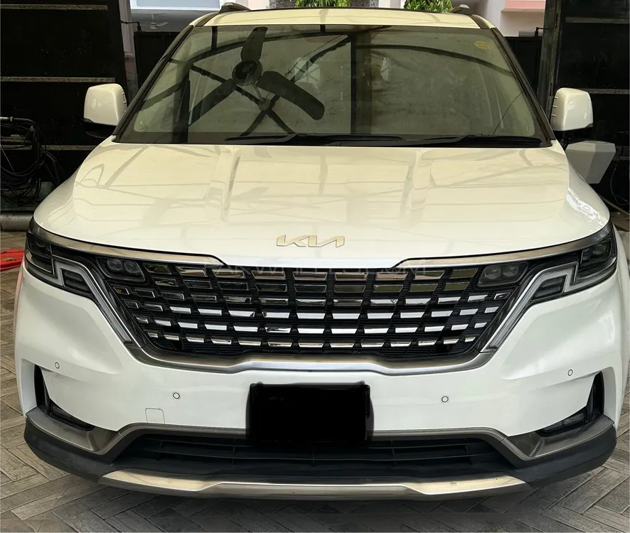 KIA Carnival 2022 for Sale in Faisalabad Image-1