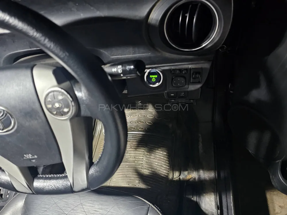 Toyota Aqua 2014 for Sale in Hyderabad Image-1