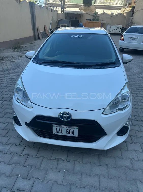 Toyota Aqua 2016 for Sale in Peshawar Image-1