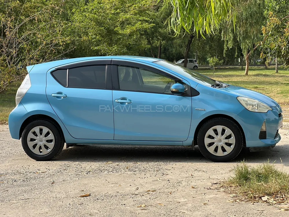 Toyota Aqua 2013 for Sale in Islamabad Image-1