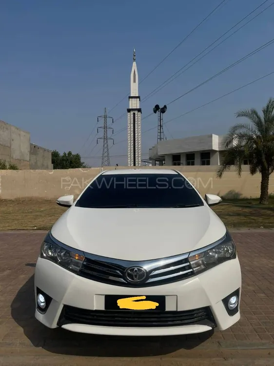 Toyota Corolla 2017 for Sale in Faisalabad Image-1