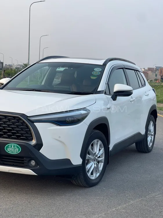 Toyota Corolla Cross 2024 for Sale in Faisalabad Image-1
