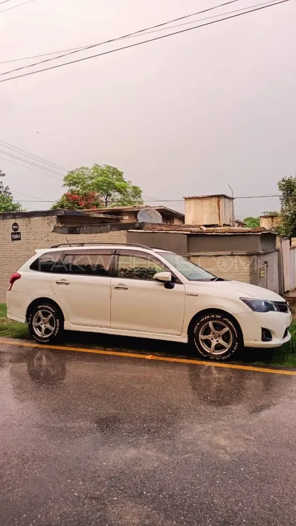 Toyota Corolla Fielder 2017 for Sale in Taxila Image-1