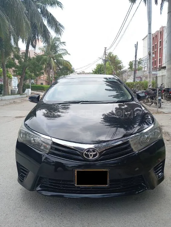 Toyota Corolla 2015 for Sale in Karachi Image-1