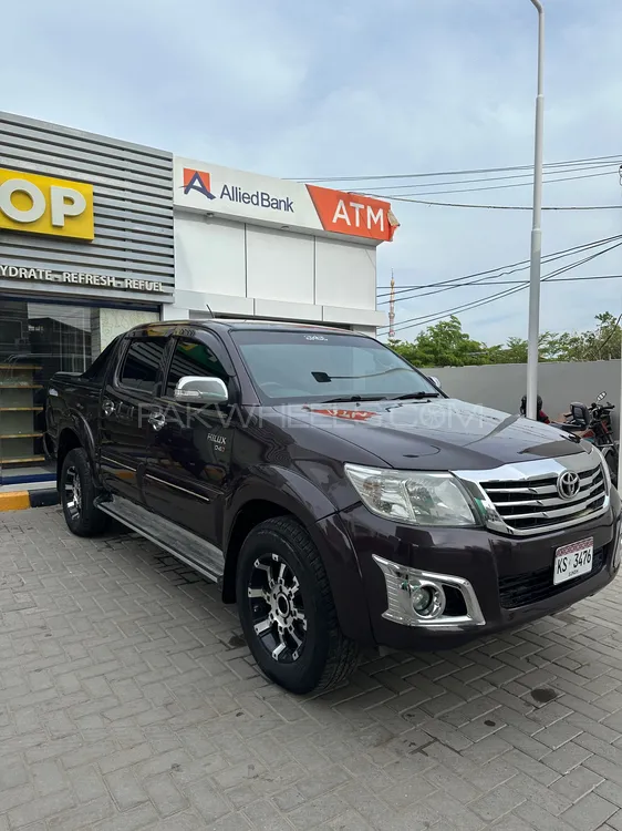 Toyota Hilux 2012 for Sale in Multan Image-1
