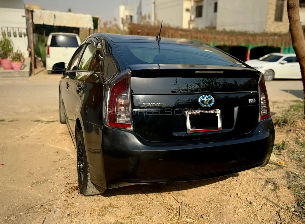 Toyota Prius 2012 for Sale in Karachi Image-1