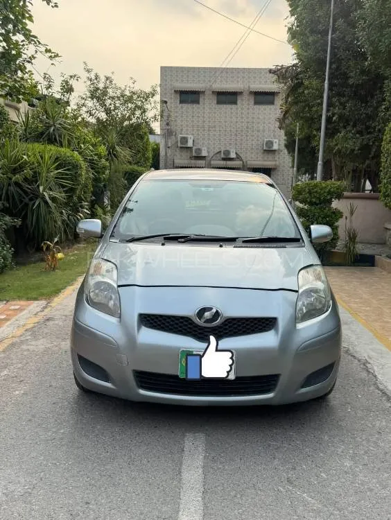 Toyota Vitz 2009 for Sale in Lahore Image-1