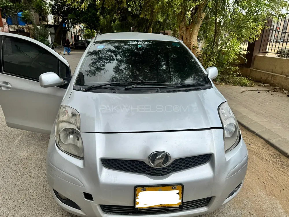 Toyota Vitz 2009 for Sale in Karachi Image-1