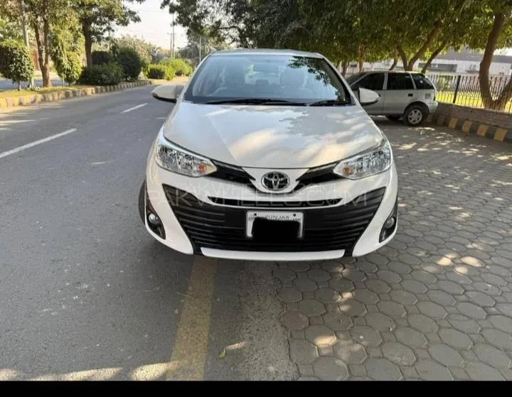 Toyota Yaris Sedan 2021 for Sale in Lahore Image-1