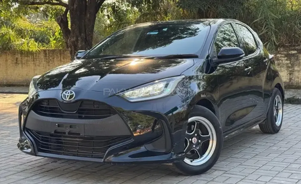 Toyota Yaris Hatchback 2021 for Sale in Sialkot Toyota Yaris Hatchback 2021 for Sale in Sialkot Image-2